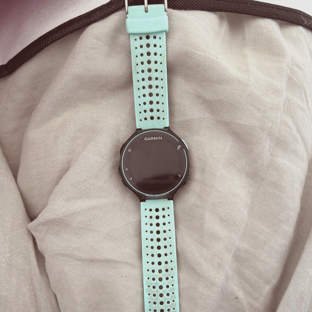 COPY - Garmin Forerunner 235 GPS + Heart Rate Monitor